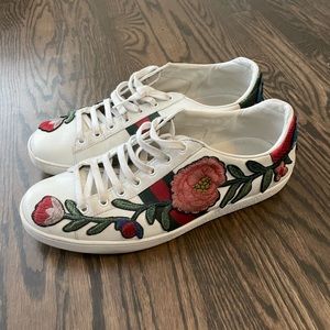 Gucci ACE sneakers with flowers size 40.5